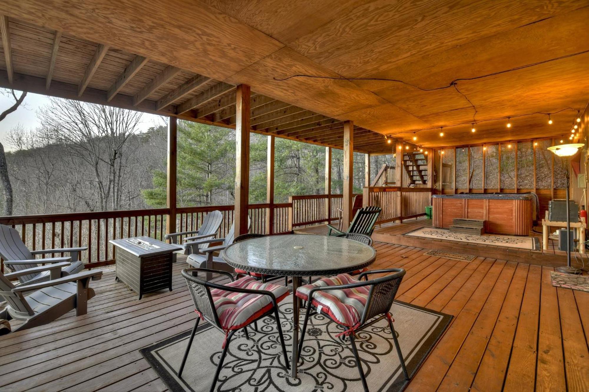 Talking Leaves Hot Tub Firepit And Comfy King Beds Villa Ellijay Buitenkant foto